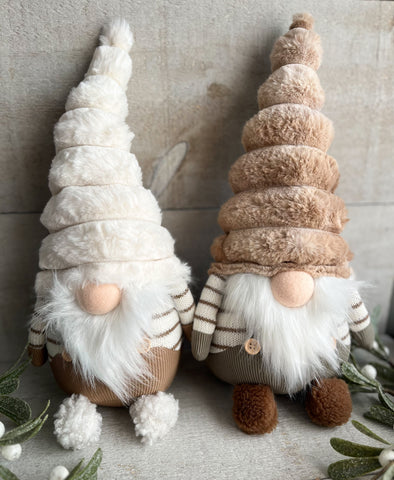 The fuzzy hat gnome