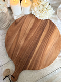 The round acacia board