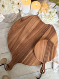 The round acacia board