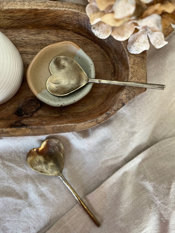 The bronze heart spoon