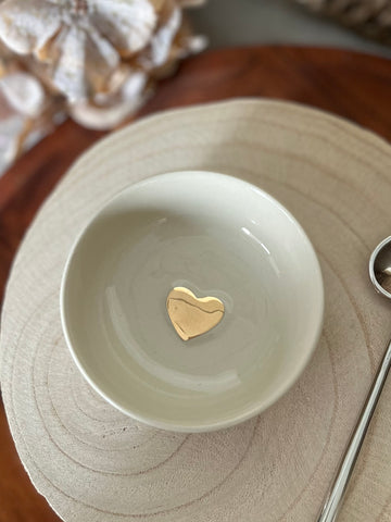 The sweetheart dip dish
