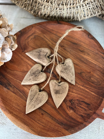 The wood hanging hearts