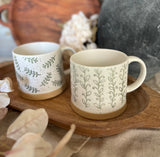 The oversized speckle vine mug