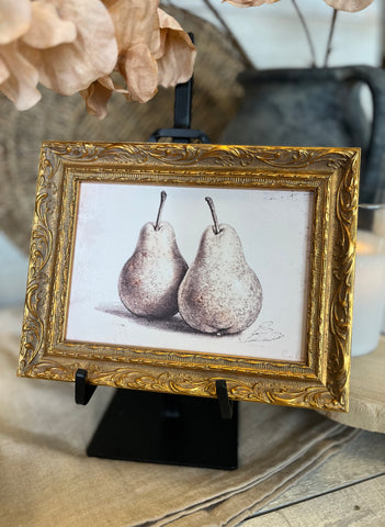 The vintage inspired pear frame