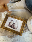 The vintage inspired pear frame