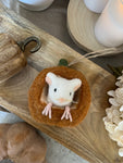The pumpkin mouse ornament