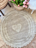 The round heart bath mat