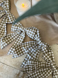 The plaid bow garland