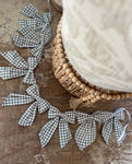 The plaid bow garland