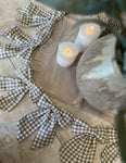 The plaid bow garland