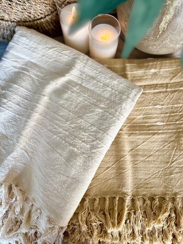 The cotton tassel throw