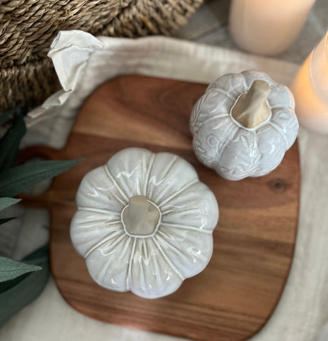 The cream ceramic pumpkin