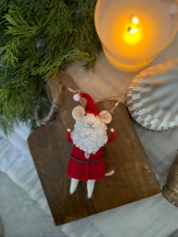 The Santa mouse ornament