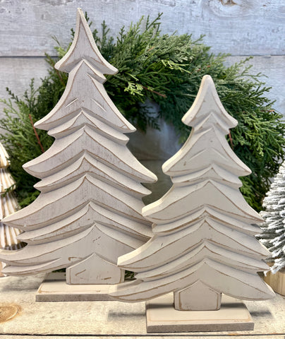 The standing wood tree