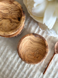 The olive wood pinch bowl