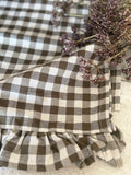 The gingham table runner/placemats