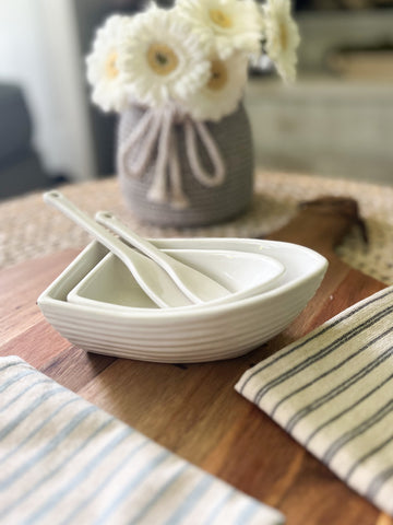 The row boat serving dish set